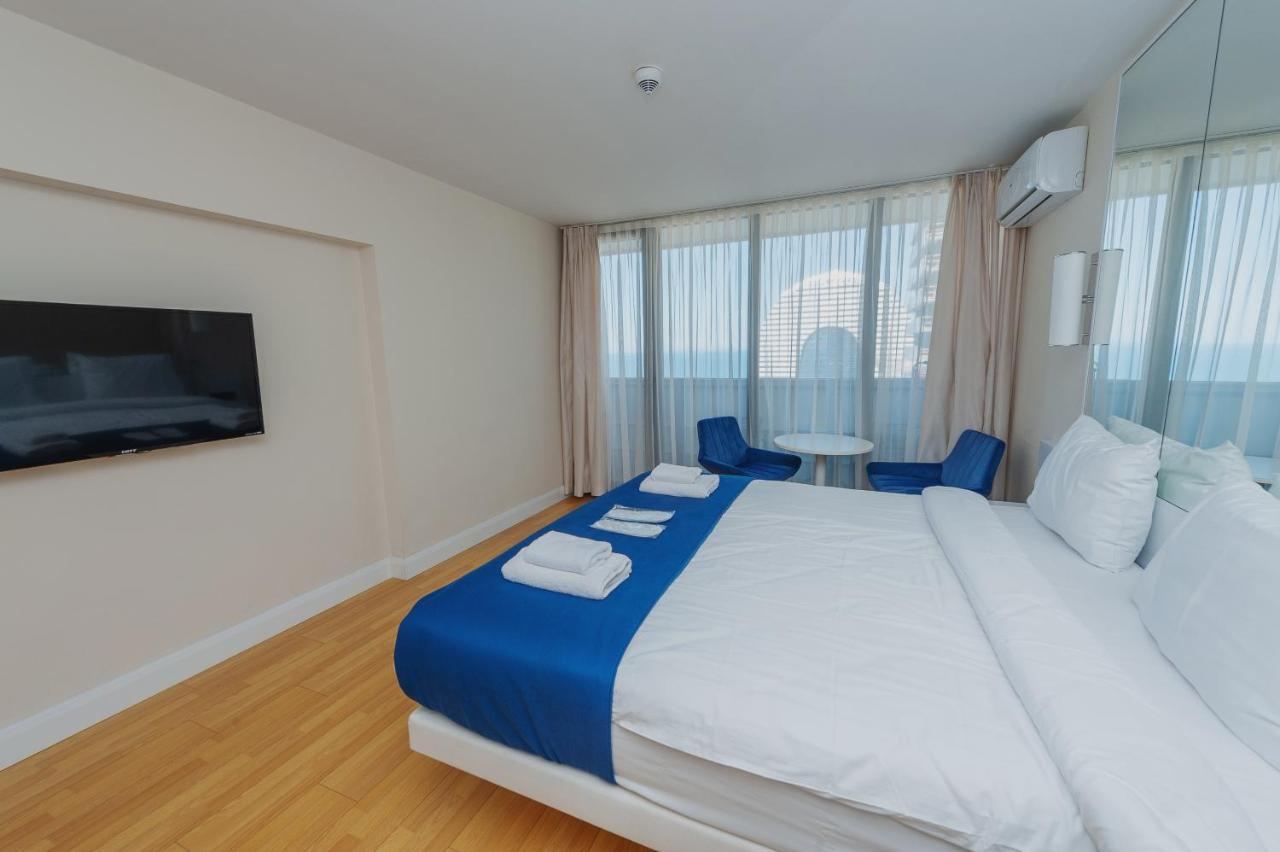 Orbi City Luxury Towers Aparthotel Batumi Esterno foto