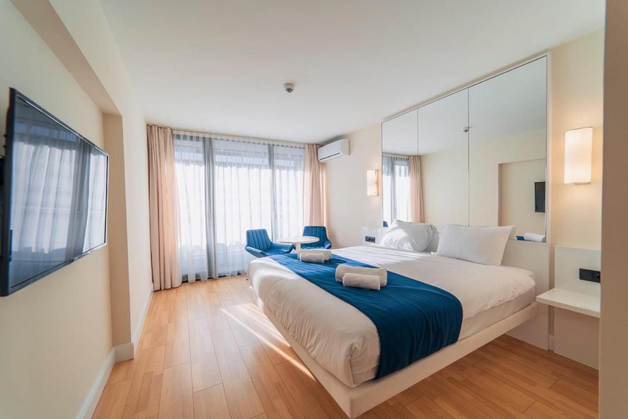 Orbi City Luxury Towers Aparthotel Batumi Esterno foto