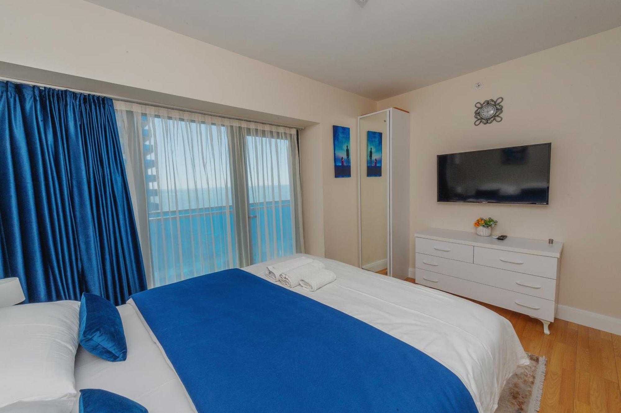 Orbi City Luxury Towers Aparthotel Batumi Esterno foto