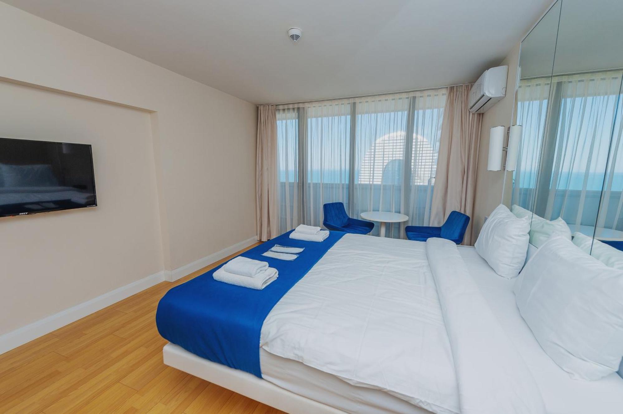 Orbi City Luxury Towers Aparthotel Batumi Esterno foto